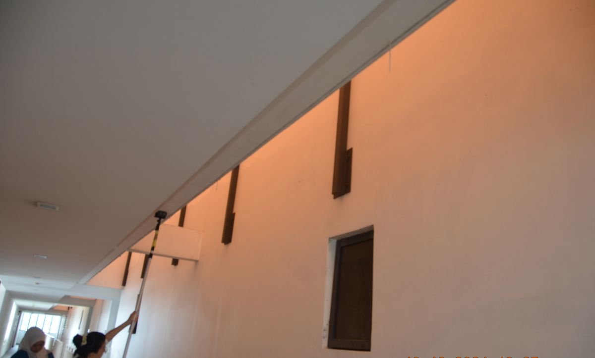 PKN surveyors carrying out a common-area condition inspection